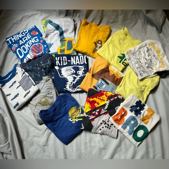 Lot of boys long sleeve t-shirts size 3T/4T - Picture 1 of 5